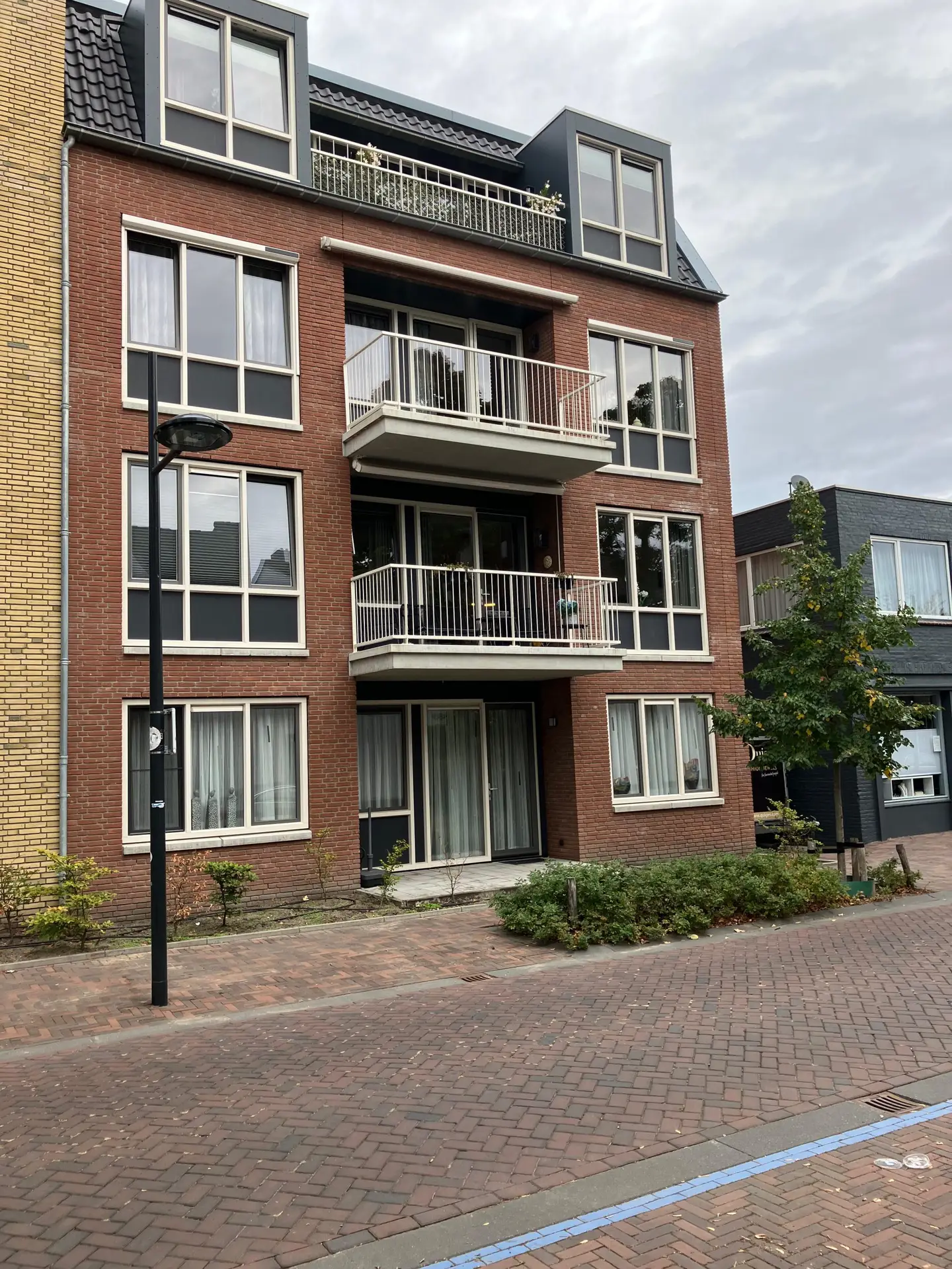 8cd6076b-4468-4360-a887-eea8d8304299